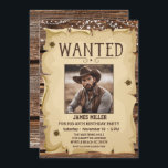 Foto Western Funny Wanted Poster 40th Birthday Kaart<br><div class="desc">Verzamel uw crew voor een leuk en onvergetelijk feest met deze Foto Western Funny Wanted Poster 40e Mannen verjaardag Uitnodiging! Ontworpen als een ouderwets gewild poster, deze hilarische uitnodiging is voorzien van een aangepaste foto van de verjaardagsman voor en in het midden. Met klassieke westerne lettertypen, rustieke texturen en "WANTED"...</div>