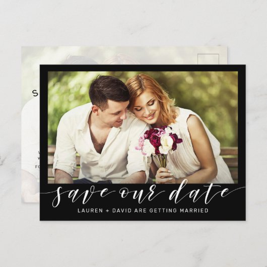 Foto Wit Script op Black Wedding Save the Date Aankondigingskaart (Voorkant / Achterkant)