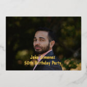 Foto Zwart 50e Verrassing Verjaardag Goud Folie Uitnodiging (Voorkant)