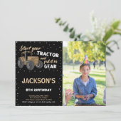 Foto Zwart Bruin Tractor Verjaardag Uitnodigingen (Staand voorkant)