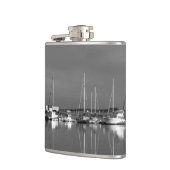 foto zwart en wit, boten heupfles (Links)