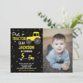 Foto Zwart Gele Tractor Verjaardag Uitnodigingen (Staand voorkant)