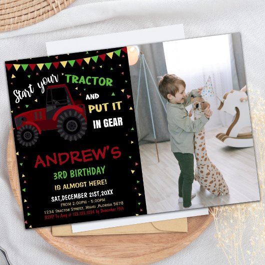 Foto Zwart Rood Tractor Verjaardag Uitnodigingen