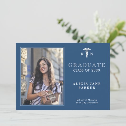 Fotoaankondiging afstuderen jaar verpleegschool (Staand voorkant)