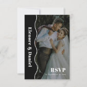 Fotobruiloft | Black and White Side Wave QR-code RSVP Kaartje (Voorkant)