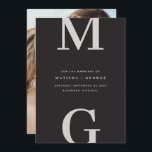 Fotobruiloft met moderne initialen voor grafische  save the date<br><div class="desc">Moderne initialen gewaagde grafische typografie foto bruiloft met datumkaart. Met moderne,  elegante typografie en gestript backer design. De kleuren kunnen worden aangepast.</div>