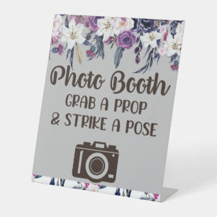 Fotocabine Grab a Prop Gothic Floral Wedding Reclamebord Met Voetstuk