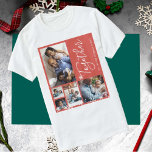 Fotocollage familie modern gepersonaliseerd kerstf t-shirt<br><div class="desc">Moderne shirt voor wintervakantie met fotocollage op een rode (verwisselbare kleur) achtergrond met een trendy handschrift en witte sneeuwvlokbedekking.            Personaliseer het met uw afbeeldingen en tekst!</div>