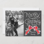 Fotofeestdag: Chalkboard Merry kerst Feestdagenkaart<br><div class="desc">Fotofeestdag: Chalkboard Rustic Red Bow Foto voor kerst Fotografie © Storytree Studios,  Stanford,  CA</div>