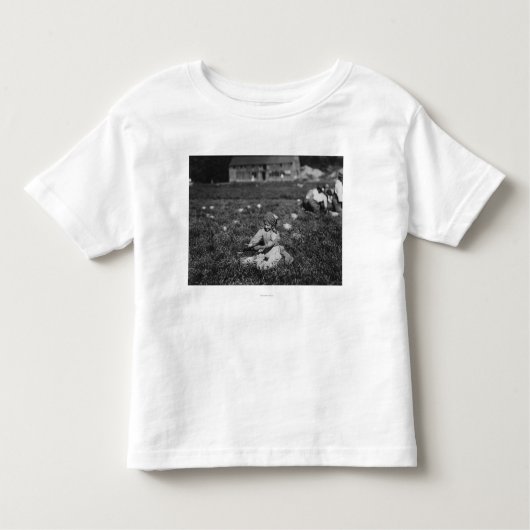 Fotofoto van jonge meisjes die kruidenbessen kinder shirts (Voorkant)