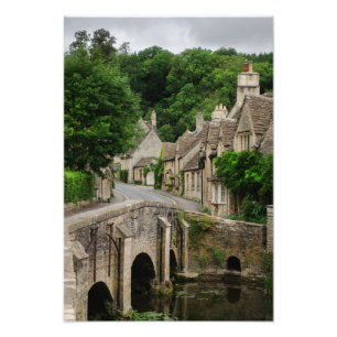 Fotofoto's van Castle Combe in de stad Costwolds Foto Afdruk