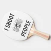 fotograaf fotograaf fotografeert mensen grappige t tafeltennisbatje (Zijkant)