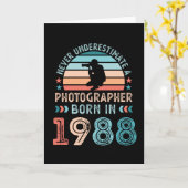 Fotograaf geboren 1988 40e verjaardagscadeau kaart (Gele Bloem)