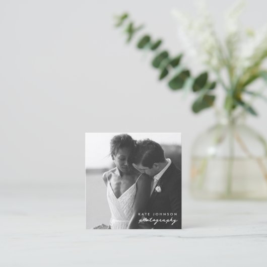 Fotograaf Moderne Script Fotografie QR Code Vierkante Visitekaartje (Staand voorkant)