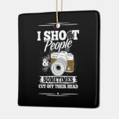 Fotograaf neemt elke dag mensen mee keramisch ornament (Links)