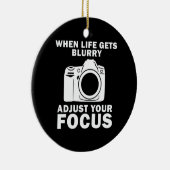 Fotograaf past uw focus aan keramisch ornament (Rechts)