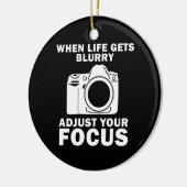 Fotograaf past uw focus aan keramisch ornament (Links)