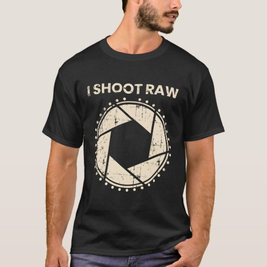 Fotografe I Shoot Raw Camera Bezel T-shirt (Voorkant)