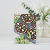 Fotografie blauwbes chocoladetartlets briefkaart (Staand voorkant)