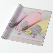 Fotografie met gekleurde afsluiter cadeaupapier (Uitgerold)