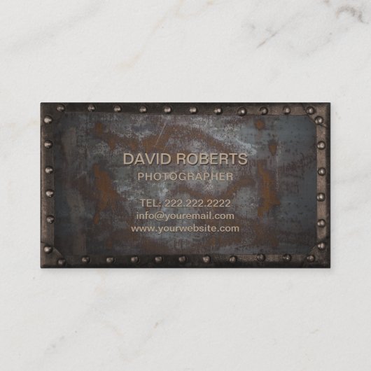 Fotografie  Monogram Rusty Metal Visitekaartje (Achterkant)