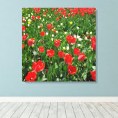 Fotografie rode Tulp Flower Field Natuur Canvas Afdruk (Insitu (Houten vloer))