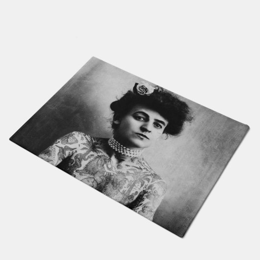  fotografie van een getatoeëerde dame deurmat (Schuin)