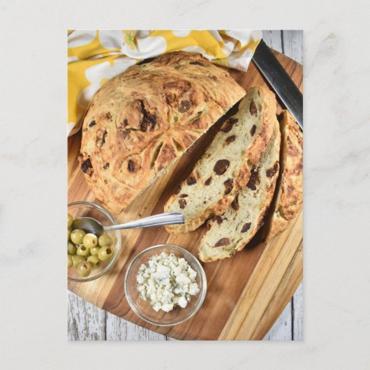 Fotografie van gesneden bleu-kaasbrood briefkaart (Voorkant)