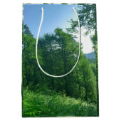 Fotografie van het groene boslandschap medium cadeauzakje (Voorkant)