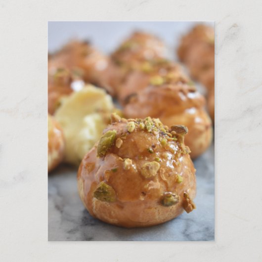 Fotografie van het voedsel Caramel Nut Cream Puff  Briefkaart (Voorkant)
