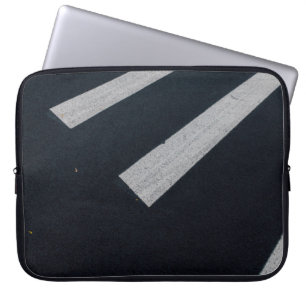 Fotografie van voetgangersrijstrook laptop sleeve