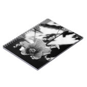 Fotografie van zwart-wit butilon notitieboek (Linkerzijde)