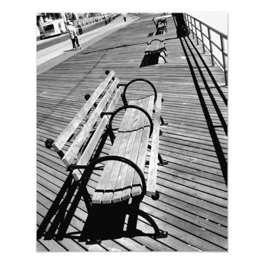 Fotografische print 'Boardwalk Benches' Foto Afdruk (Voorkant)