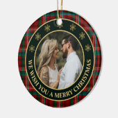 Fotokerstmis met groene en rode winter keramisch ornament (Links)