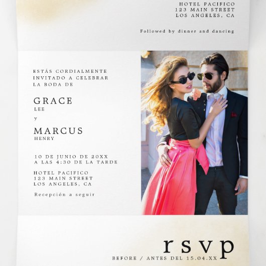 Fotomonogram tweetalige huwelijksuitnodiging drieluik uitnodiging (Binnenkant midden)