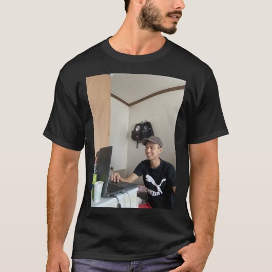 fotoontwerp het is slecht en slecht . t-shirt (Voorkant)