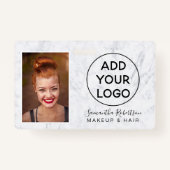 Fotopas van Chic white marble-logo Badge (Voorkant)