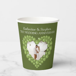 Fotoperidot ter gelegenheid van de eerste huwelijk papieren bekers