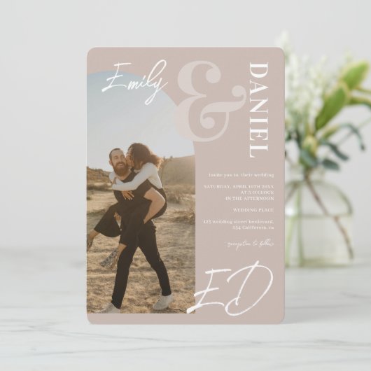 Foto's bold names script arch dusty roos bruiloft kaart (Staand voorkant)