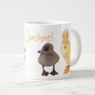 Foto's met schattig geel en grijs slijpen grote koffiekop