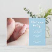 Fotos van baby jongen Monogram Blauwe script Gebor Aankondiging (Staand voorkant)