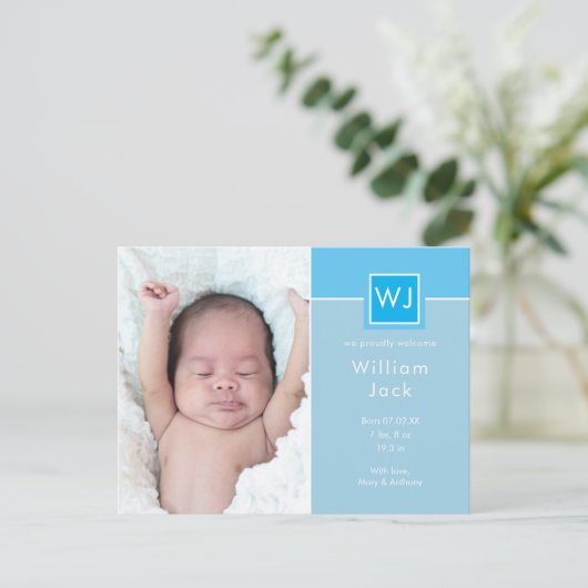 Foto's van babyjongen Blauw Elegant Chic Initiaal  Aankondigingskaart (Staand voorkant)
