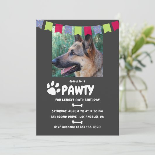 Fotouitnodiging van Dog of Puppy Birthday Party Kaart (Staand voorkant)