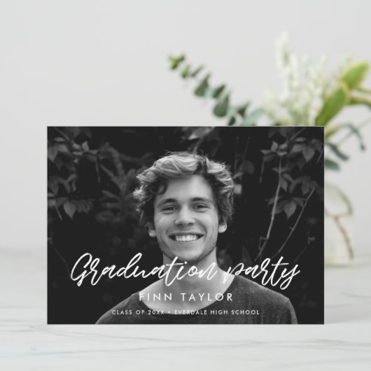 Fotouitnodiging voor moderne lettertypegrootte aankondiging (Staand voorkant)