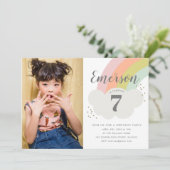 Fotoverjaardagsfeest voor kinderen van de regenboo kaart (Staand voorkant)