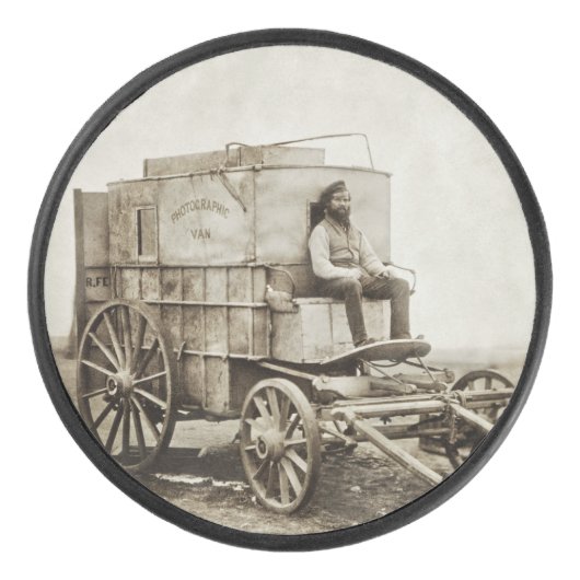 Fotowagen van Roger Fenton Fotorealisme Hockey Puck (Voorkant)
