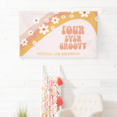 Four Ever Groovy Retro Daisy 4e Verjaardag Banner (Insitu)
