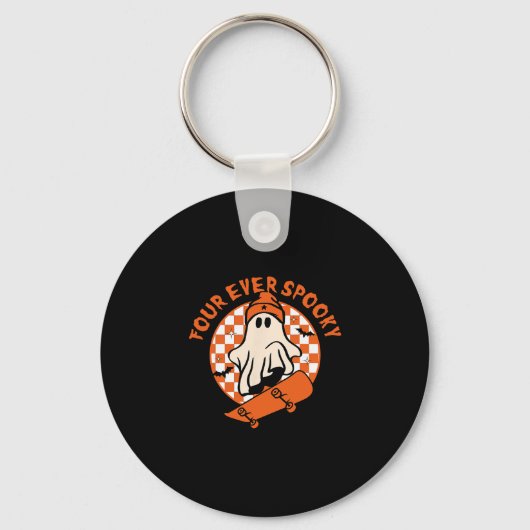 Four Ever Spooky 4de verjaardag Halloween Skateboa Sleutelhanger (Voorkant)