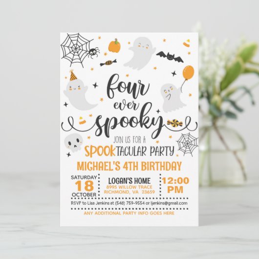 Four Ever Spooky Verjaardagsuitnodiging - Blak/Sin Kaart (Staand voorkant)