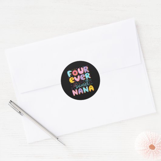 Four Ever Sweet Nana 4th Birthday Girl Donut Lover Ronde Sticker (Envelop)